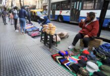 La venta ilegal en las calles se reduce un 22,8%: Alimentos y bebidas continúan liderando