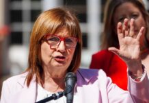 Bullrich se Distancia de Polémica por Comisario Armado en Protestas