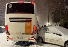 Accidente de colectivo en Bariloche deja múltiples vehículos dañados y un detenido