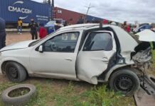 Tren de Cargas Impacta un Auto Inmovilizado en Córdoba: Milagro Sin Lesiones