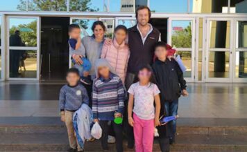 Seis Hermanitos de Misiones Celebran su Primer Día del Niño Juntos