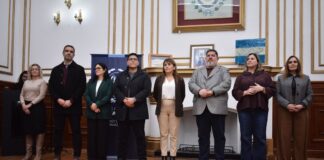 Controversia en Santa Cruz: Gobernador Vidal otorga $500.000 a docentes sin paros