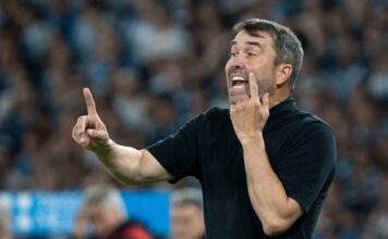 Coudet responde con firmeza tras la victoria de River: «Soy respetuoso, pero no boludo»