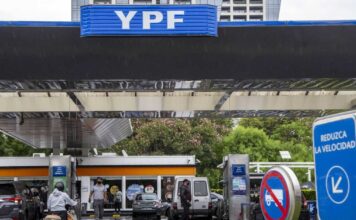 Las Ventas de Combustibles en Estaciones de Servicio Caen por Sexto Mes Consecutivo