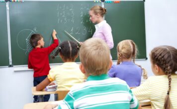 Solo el 50% de los estudiantes argentinos alcanza niveles satisfactorios en Lengua y Matemática