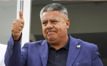 Claudio Tapia Aspira a Liderar la AFA Hasta el Mundial 2030