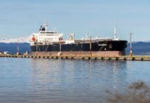 Tierra del Fuego rechaza la presencia de un buque petrolero británico en Ushuaia