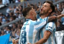 Tigre sorprende a Racing y celebra una victoria contundente