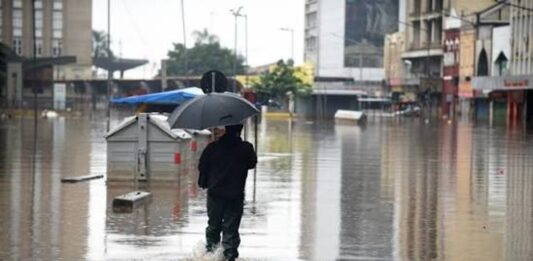 Tormenta de Granizo en Brasil Deja Dos Muertos y Devastación