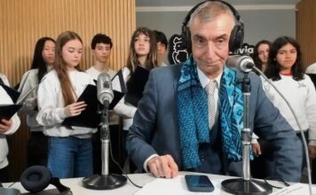 El Coro Nacional de Niños se presenta en vivo tras su disolución
