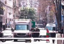 Tensión en Recoleta: Hombre se atrinchera en su departamento y provoca gran despliegue policial