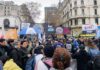 Marcha de trabajadores de FATE a Plaza de Mayo en defensa de sus derechos