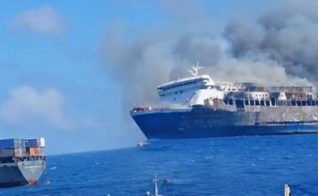 Tragedia en el mar de Java: Incendio en el buque Mutiara Santosa 2 deja cinco muertos y 41 desaparecidos
