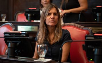 Tensión en Redes: Patricia Vásquez y Fernanda Raverta en un Acalorado Debate por Información Pública