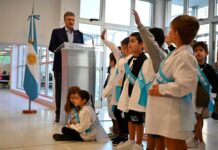 La Inteligencia Artificial se Integra a la Educación Obligatoria en la Ciudad