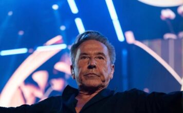 Ricardo Montaner Encanta a Los Ángeles con un Concierto Lleno de Nostalgia
