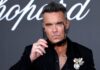 Robbie Williams revela sus luchas internas y considera usar una prótesis capilar