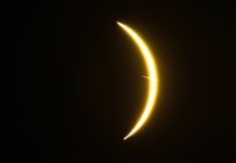 La NASA Resuelve el Enigma del Objeto que Cruzó el Sol Durante el Eclipse