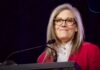 Arizona da un paso hacia el futuro con la nueva herramienta de IA de Katie Hobbs