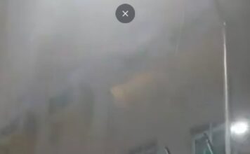 Incidentes en las cercanías del Congreso: Manifestantes prenden fuego a bandera de EE.UU.
