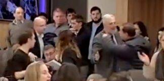 Escándalo en Diputados: Un padre confronta a legisladores durante presentación del Coro de Niños