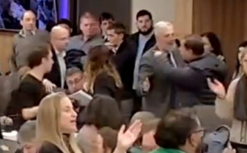 Escándalo en Diputados: Un padre confronta a legisladores durante presentación del Coro de Niños