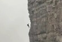 Rescate dramático: alpinista queda colgado a 50 metros de altura en los Dolomitas