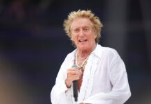Rod Stewart se somete a procedimiento cardíaco y se aleja temporalmente de los escenarios