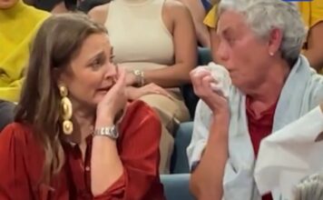 Drew Barrymore Revive Momentos de Su Pasado en Emotivo Reencuentro con una Azafata