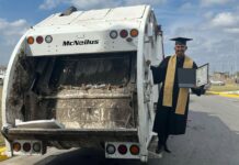 Graduado de Derecho celebra su logro sobre un camión de basura: un ejemplo de esfuerzo y dedicación