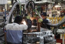 La industria crece levemente mientras la construcción se desploma en junio