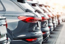 Creatividad en la venta de autos: Regalos y descuentos en un mercado complicado