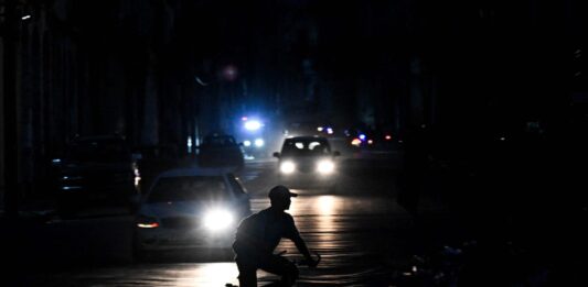 Cuba en Crisis: Apagón Generalizado Afecta a Millones de Habitantes