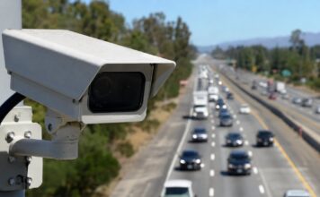 Nueva Ley en California Limita el Uso de Cámaras de Lectura de Matrículas y Protege la Privacidad de los Conductores