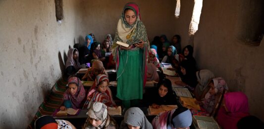 Las Niñas de Kandahar: Un Aula de Esperanza en Tiempos de Restricción