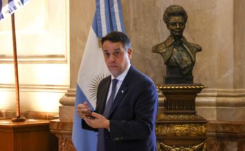 Asume un nuevo juez federal en medio de un destacado evento judicial