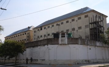 Comienza el traslado de 1500 internos del penal de Villa Devoto a Marcos Paz