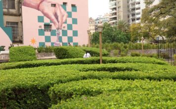 Descubre la Plaza Borges: Un Laberinto Literario en el Corazón de Recoleta