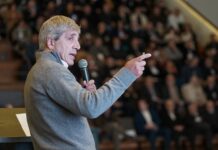 El peronismo exige la interpelación de Luis Caputo por el destino de fondos viales