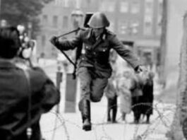 El icónico salto a la libertad que cambió el destino de Berlín