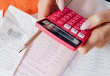 ¿Por qué las personas conservan tickets de compra? La psicología detrás de este hábito