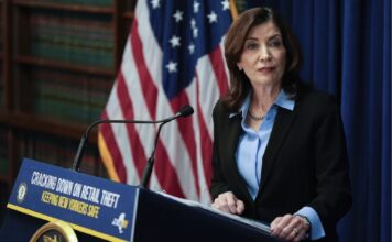 Kathy Hochul Anuncia Aumentos Salariales y Nuevos Beneficios para 60,000 Trabajadores de Nueva York