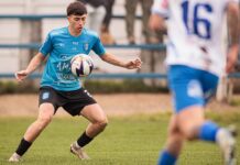 Insólito incidente en el fútbol uruguayo: una pelota provoca un choque en la ruta
