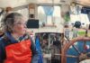 Nikki: La mujer de 77 años que desafía las olas y la soledad en su velero