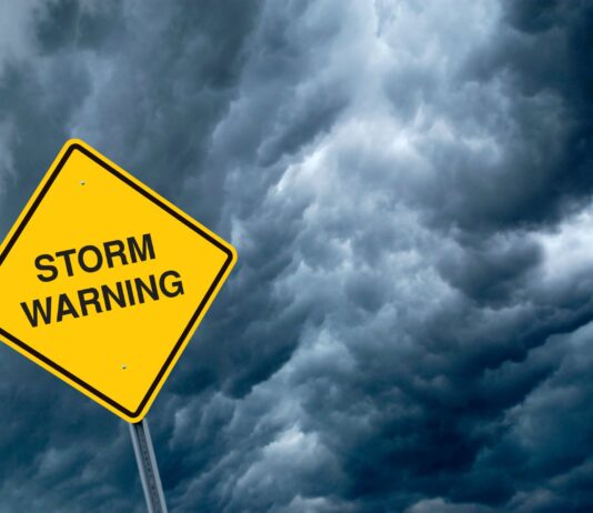 Tormentas y Riesgo de Inundaciones Afectan el Este de EE.UU. Este Lunes