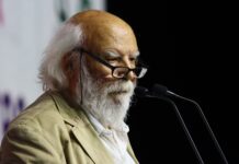 Desmienten rumores sobre la muerte del escritor Juan Sasturain en su cumpleaños 81