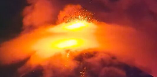Guatemala activa alerta naranja ante potente erupción del volcán de Fuego