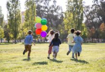 El Día del Niño en Argentina: un decreto presidencial restablece su nombre oficial