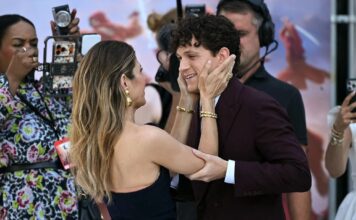 Tom Holland comparte su filosofía sobre la fama y la adaptación a la presión