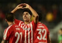 Estudiantes Brilla en el Clásico: Goleada y La Figura de Tobio Burgos Deslumbran
